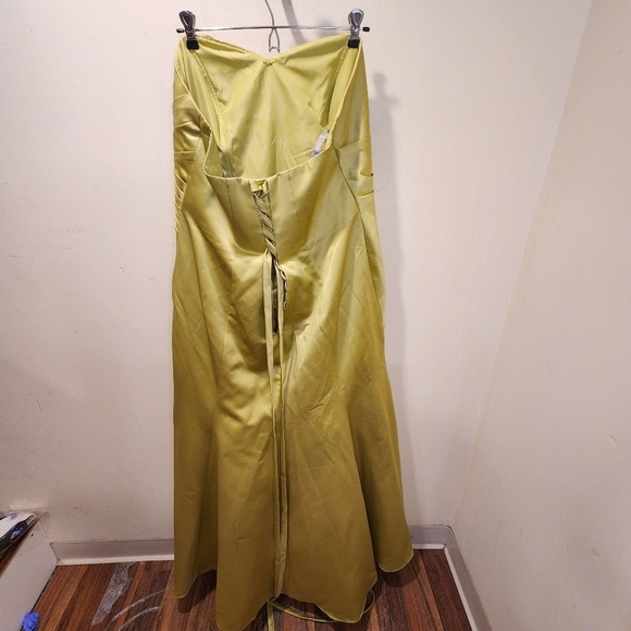 Alfred Angelo green Floor Length Strapples Satin gown fit XL + - Picture 9 of 15